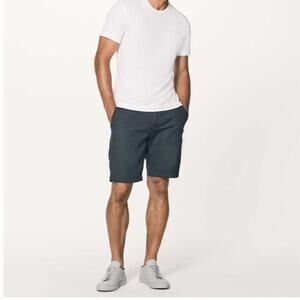 Lululemon 9" Commission Shorts Warpstreme Performance Chino in Gray Men's 31 W